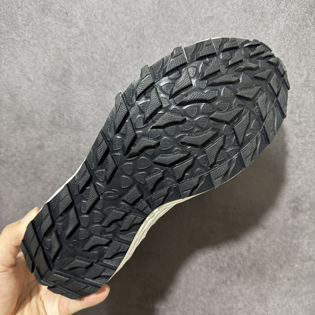 图片[9]-【公司级】Asics 亚瑟士GEL-SONOMA FE 运动舒适Y2K复古 耐磨透气 休闲越野城市通勤 低帮跑步鞋 Y2K赛道持续对未来世界的无限想象和探索 – 外观设计：科技革面料与网纱拼接，大网眼网纱增加透气效果，鞋型设计简约，兼具时尚感与功能性。 – 防滑性：鞋底的多向凸耳以及独特纹路设计，提供了良好的抓地力，在各种地形上都能有效防滑，确保行走和跑步时的安全。 货号：1012B787-021 尺码：36 37 37.5 38 39 39.5 40 40.5 41.5 42 42.5 43.5 44 45-选品中心