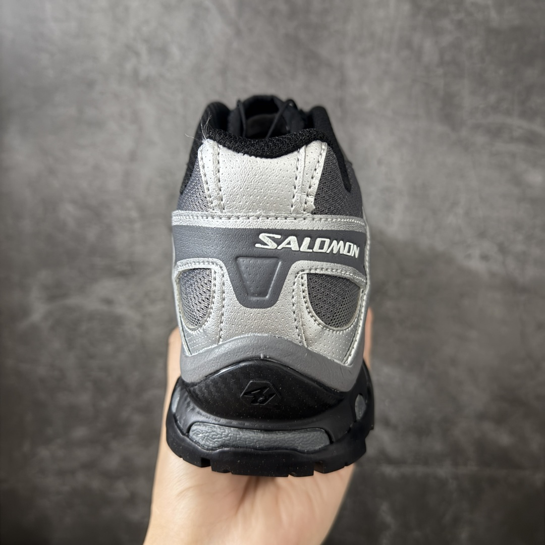 图片[4]-【绿x升级版】Salomon XT-QUEST ADV 萨洛蒙情侣款户外机能鞋 491716 全新绿x升级版 品质大改进 ‼️ 全鞋改进为原厂一致材料打造 全新修长鞋型 相对老版臃肿鞋型 此版的版型更正 全新玻璃冲刀 清洁度提升 同步原版左右鞋带孔的间距加大（之前老版间距太小） 网面与鞋头材料校对一致无色差（老版网面有色差） 鞋后跟反口V字定型同步zp（老版臃肿为U字后跟反口） 鞋舌两侧鞋帮脚踝处更加直挺（之前老版往中间踏） 鞋盒黑盒改正为原版牛皮纸鞋盒 鞋头处添加☯️太极标 所有细节多次修改校正 坚持同步原版无差别 毋庸置疑全市场最好的版本💪🏻终端优势供应 尺码：36-46-选品中心