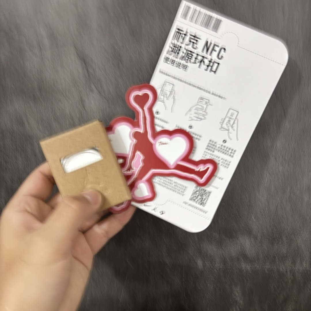 图片[9]-【DF版】Air Jordan 4 Retro Valentine\’s Day AJ4情人节 白绿粉 IB7068-100 原厂独立模具开发 纯正4代正确鞋型 原厂定制头层压纹皮料 原厂鞋楦打造市面最高工艺 内置原厂气垫 立体高频 四线中底拉帮 鞋垫背胶 网格大小 后置立体LOGO等可对比公司货 货号：IB7068 100 尺码：36 36.5 37.5 38 38.5 39 40 40.5 41 42 42.5 43-选品中心