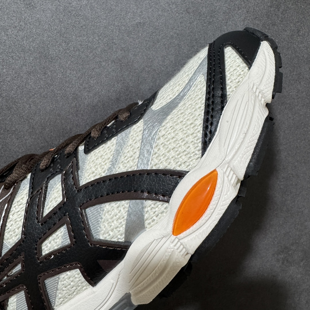 图片[5]-【公司级】亚瑟士（asics）男女鞋跑步鞋GEL-CUMULUS 16 SSCB夏季新品预售运动鞋缓震联名款老爹鞋 ASICS GEL-CUMULUS 16 是一款定位为缓冲减震的次*级跑鞋，适合体重不大的跑者穿着‌1。它相比前代改进了Trusstic防震片，增大了GEL缓震胶，并采用了最新的FluidRide双层中底（上层为SpEVA，下层为solyte），增强了缓冲和回弹能力‌。鞋面采用多种材质组合，包括光泽合成皮革覆盖层、无缝面板和开式网眼底层，营造出技术美学的外观‌。其AHAR超耐磨橡胶大底不仅具有3倍的耐磨性，还兼顾了轻量和良好的抓地性‌。 货号：1203B053-200 尺码：36-47带半码-选品中心