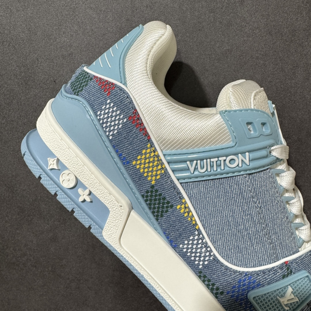 图片[6]-【性价比礼盒版】Louis Vuitton LV Trainer系列高奢运动鞋潮人必备单品 同步ZP官网空胶工艺 挂饰均镶嵌NFC芯片感应装置 正确胶片断点式设计 中底正确还原原版油印字母比例 1：1原楦格板、楦头、刀磨全新升级！ 独家订制顶级压纹麂皮 原版开模TPU大底 质感原版一致 垫脚聚米微料加透气英伦网布 细节完美呈现！ 尺码：35-47-选品中心