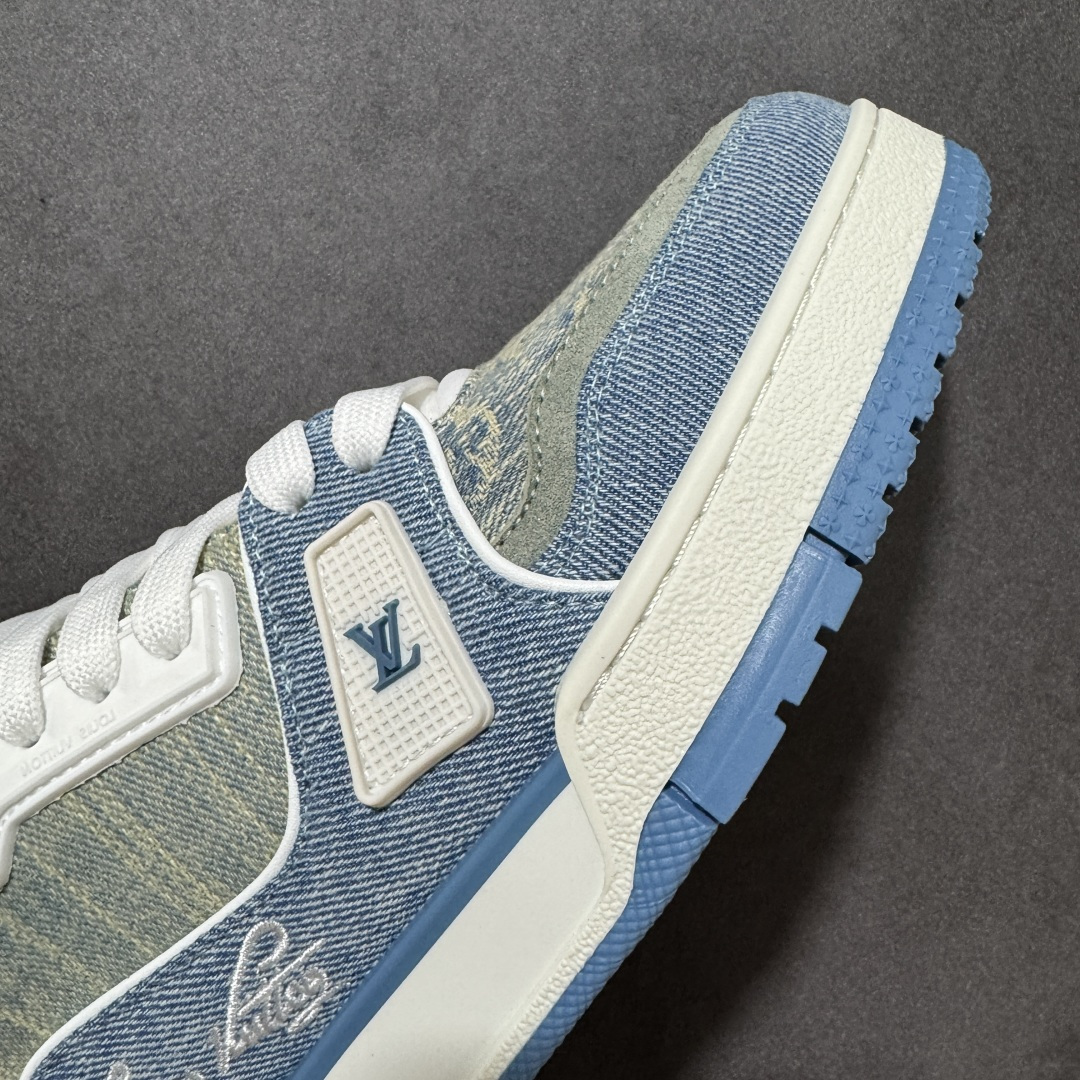 图片[5]-【性价比礼盒版】Louis Vuitton LV Trainer系列高奢运动鞋潮人必备单品 同步ZP官网空胶工艺 挂饰均镶嵌NFC芯片感应装置 正确胶片断点式设计 中底正确还原原版油印字母比例 1：1原楦格板、楦头、刀磨全新升级！ 独家订制顶级压纹麂皮 原版开模TPU大底 质感原版一致 垫脚聚米微料加透气英伦网布 细节完美呈现！ 尺码：35-47-选品中心