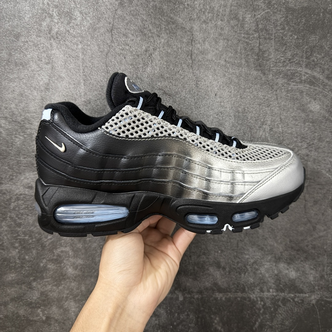 【GX纯原】Palace x Nike Air Max 95 big rubble 联名款 黑银 货号：IQ7708-095 外贸顶级专供 区别先行版 全部配色原鞋原尺码开发生产 极致还原 全部原厂材料一比一打造 一眼ZP既视感 欢迎对比市场版本 尺码：40 40.5 41 42 42.5 43 44 44.5 45 46 46.5 47.5 48 48.5-选品中心