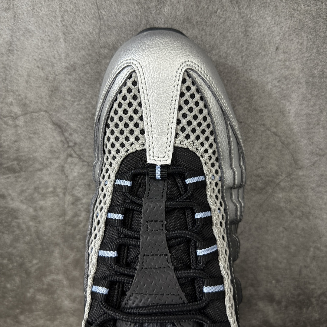 图片[5]-【小绿x/EM纯原】外贸超人气顶流单品 纯原版 Palace x NK Air Max 95 联名款低帮休闲运动鞋黑银 IQ7708-095 重金原鞋购入 独家私模 原版定制五金辅料 外贸平台充Z 高端零售专供品质 尺码：36 37.5 38 38.5 39 40 40.5 41 42 42.5 43 44 44.5 45 46 47.5 48.5 49.5-选品中心