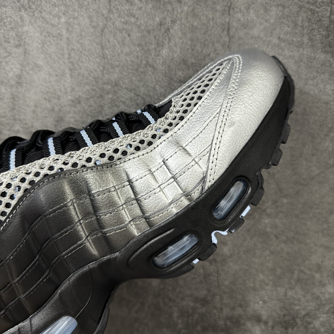 图片[6]-【小绿x/EM纯原】外贸超人气顶流单品 纯原版 Palace x NK Air Max 95 联名款低帮休闲运动鞋黑银 IQ7708-095 重金原鞋购入 独家私模 原版定制五金辅料 外贸平台充Z 高端零售专供品质 尺码：36 37.5 38 38.5 39 40 40.5 41 42 42.5 43 44 44.5 45 46 47.5 48.5 49.5-选品中心