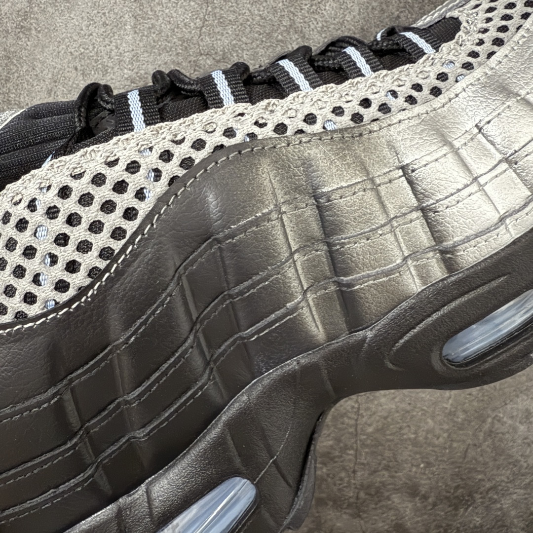 图片[4]-【小绿x/EM纯原】外贸超人气顶流单品 纯原版 Palace x NK Air Max 95 联名款低帮休闲运动鞋黑银 IQ7708-095 重金原鞋购入 独家私模 原版定制五金辅料 外贸平台充Z 高端零售专供品质 尺码：36 37.5 38 38.5 39 40 40.5 41 42 42.5 43 44 44.5 45 46 47.5 48.5 49.5-选品中心