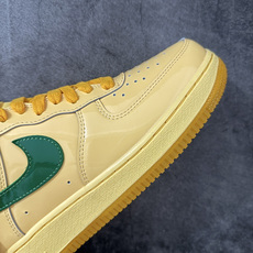 Nike Air Force 1 ‘07 Low 空军一号 黄绿漆皮!货号:IO4489-700!尺码: Nike Air Force 1 ‘07 Low 空军一号 黄绿漆皮!货号:IO4489-700!尺码: