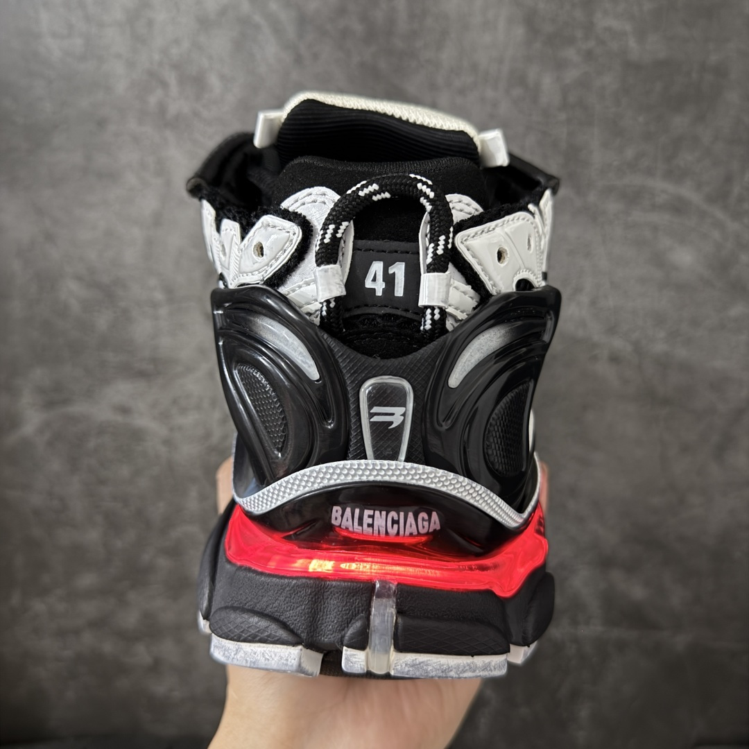 图片[4]-【OK版本】巴黎世家 七代半灯鞋Balenciaga 巴黎7.5巴黎世家 最新配色潮流复古休闲鞋 独家采用大容量锂电，反复按压10万次不会坏， 1.锂电池：3.7V 602040 450毫安时 1.65瓦时 2. 驱动IC：11种模式的开/关切换 通过溢胶、做旧、缝线等细节， 展示了设计师 Demna 的运动鞋风格， 用一双「旧鞋」传递复古感，后侧板、 翘起的鞋头，则展示了 Demna 在结构上的未来构想； 原装大盒从里到外一切百分百还原官方配置 顶级专供碾压一切版本 尺码：35-46-选品中心