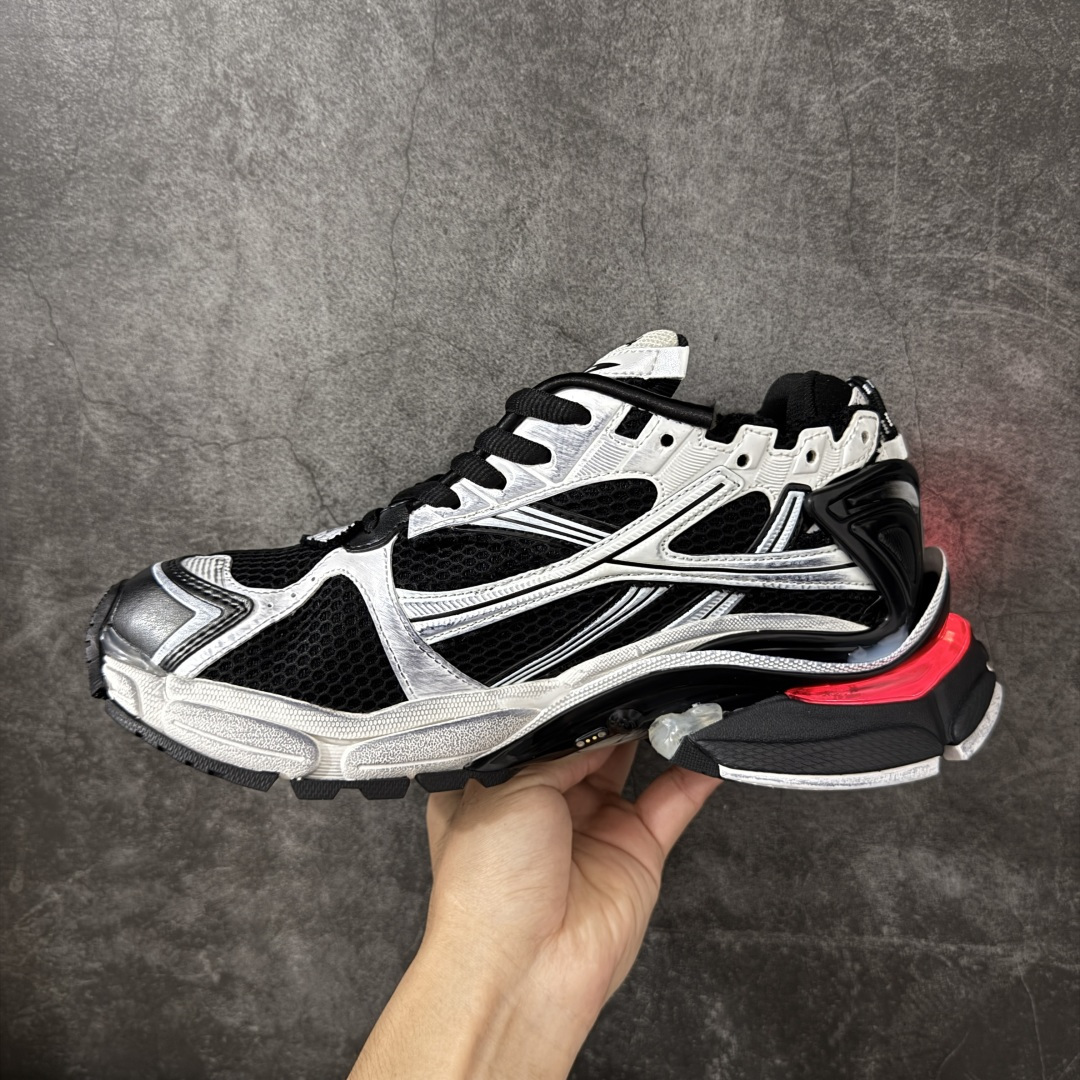 图片[2]-【OK版本】巴黎世家 七代半灯鞋Balenciaga 巴黎7.5巴黎世家 最新配色潮流复古休闲鞋 独家采用大容量锂电，反复按压10万次不会坏， 1.锂电池：3.7V 602040 450毫安时 1.65瓦时 2. 驱动IC：11种模式的开/关切换 通过溢胶、做旧、缝线等细节， 展示了设计师 Demna 的运动鞋风格， 用一双「旧鞋」传递复古感，后侧板、 翘起的鞋头，则展示了 Demna 在结构上的未来构想； 原装大盒从里到外一切百分百还原官方配置 顶级专供碾压一切版本 尺码：35-46-选品中心
