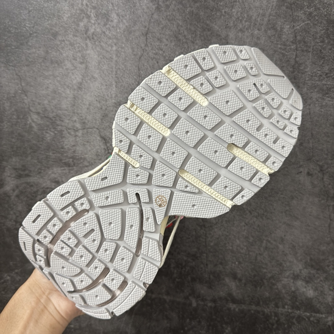 图片[9]-【i8版本】Balenciaga 巴黎3XL 蜘蛛侠绑带 配饰款 Balenciaga巴黎世家 24ss 绑带做旧款 巴黎十代网眼潮流百搭低帮老爹鞋 慢工出细活 出货即最强 皮料钢丝纹高频工艺 整体鞋面及大底做旧 细节各个方面均无可挑剔 尺码：35-46 偏大一码 建议比正常运动鞋买小一号-选品中心