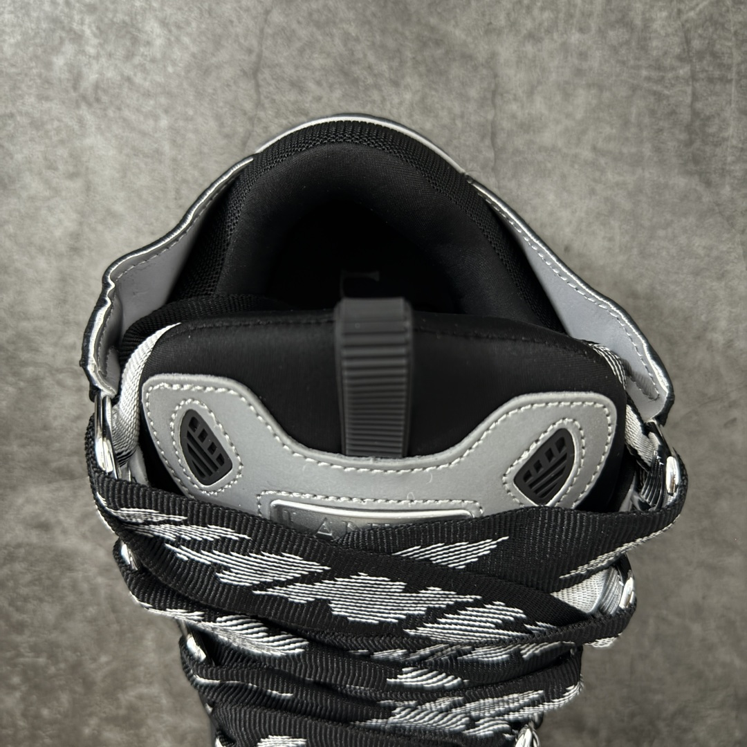 图片[8]-【YH纯原版】 Lanvin Leather Curb Sneakers 浪凡面包鞋 现货 原版1：1开模重工艺制作 面料采用进口牛磨砂➕环保牛反绒➕金钢网织物 内里柔软透气太空棉面料 原版开模双色TPU大底 顶级品质 区别市场流通其他货品 Leather是一款灵感源自90年代的运动鞋 设计自信 尺寸夸张 这款鞋由纳帕小牛皮、翻毛皮和网眼布制成 圆润的外形、加垫的鞋舌和弯曲的金属孔眼使这款精心打造的鞋格外舒适 尺码：36-47-选品中心