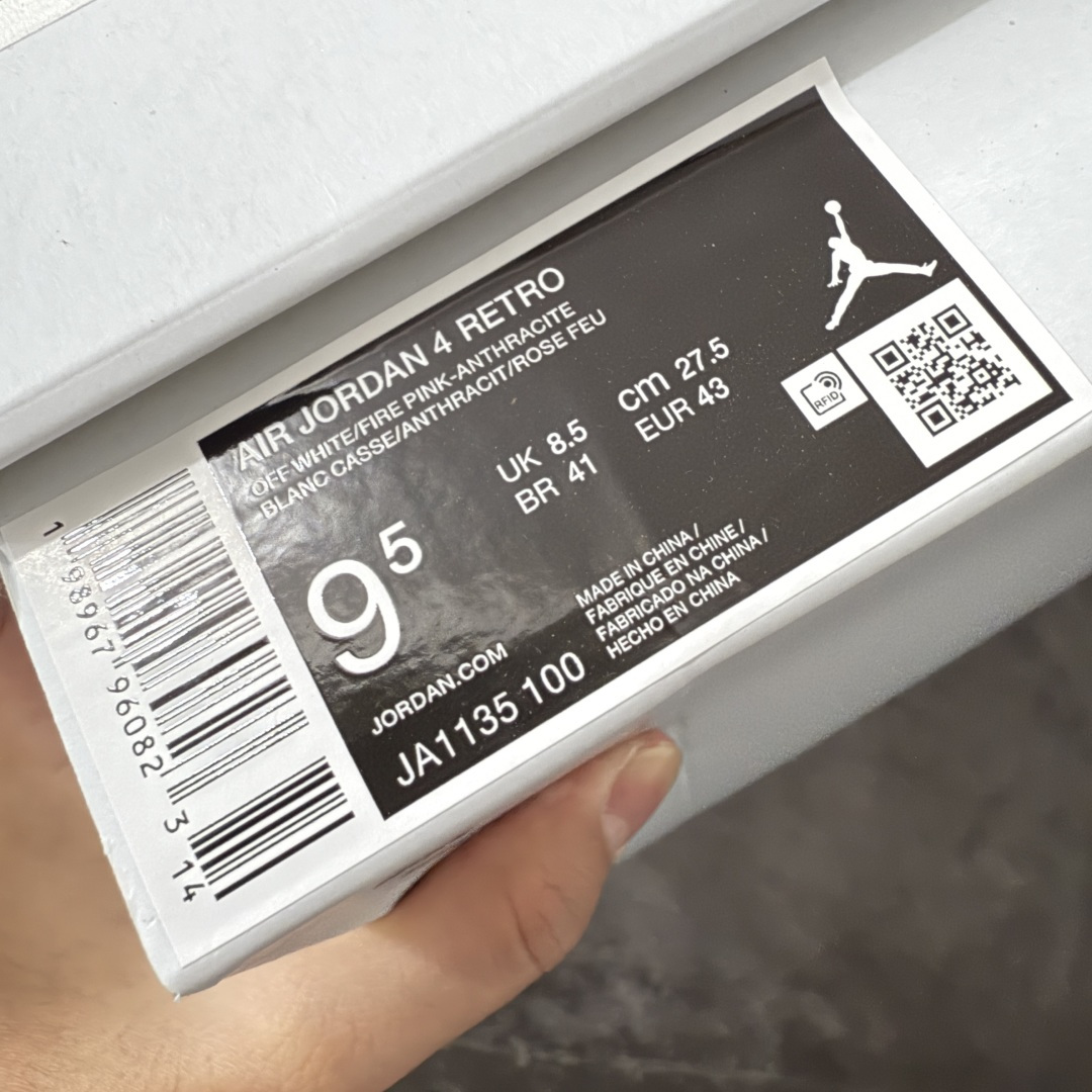 图片[11]-【原厂版】Jordan Air Jordan 4 Retro Comic 舒适贴合 支撑 复古篮球鞋 男款 AJ4白黑粉 货号JA1135-100 全新升级改良 原鞋原楦原纸板同源开发 完美呈现乔4的版型 内侧正确双色网格 还原细节 原厂皮料 正确气垫颜色 正确网格工艺 正确拉帮工艺 全鞋原装材料制作 原档案原模具打造 支持全方位与正品对比 尺码：40-47.5-选品中心