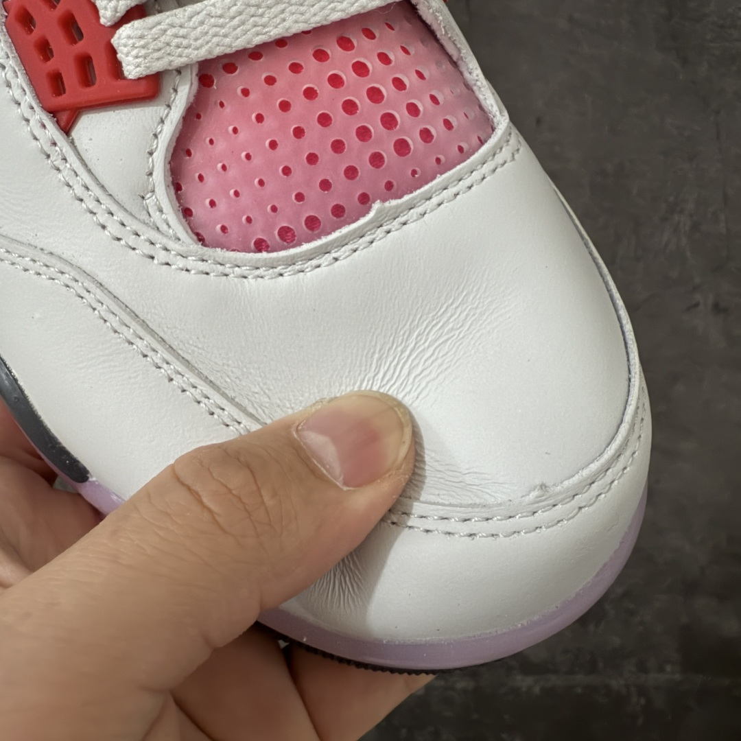 图片[5]-【原厂版】Jordan Air Jordan 4 Retro Comic 舒适贴合 支撑 复古篮球鞋 男款 AJ4白黑粉 货号JA1135-100 全新升级改良 原鞋原楦原纸板同源开发 完美呈现乔4的版型 内侧正确双色网格 还原细节 原厂皮料 正确气垫颜色 正确网格工艺 正确拉帮工艺 全鞋原装材料制作 原档案原模具打造 支持全方位与正品对比 尺码：40-47.5-选品中心
