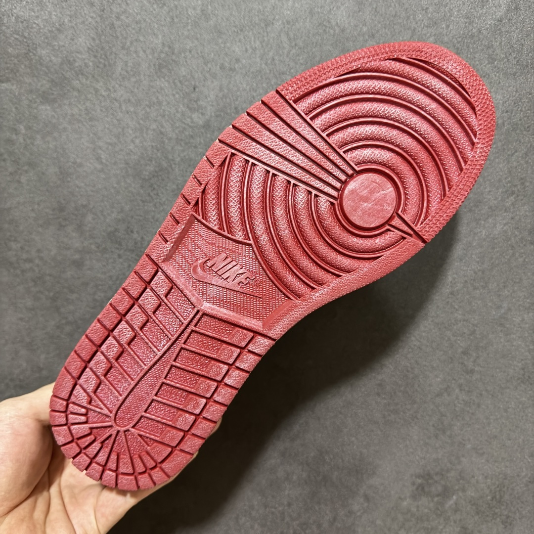 图片[9]-【公司级】Nike Air Jordan 1 Retro Low OG 耐克 AJ1乔1低帮休闲板鞋 同步官方配色 升级原楦原档案数据开发纸版楦型 采用同源纳帕头层皮革鞋面材质 全新底模完美品相清洁度及喷漆效果 货号：IB8958-001 尺码：36 36.5 37.5 38 38.5 39 40 40.5 41 42 42.5 43 44 45 46 47-选品中心