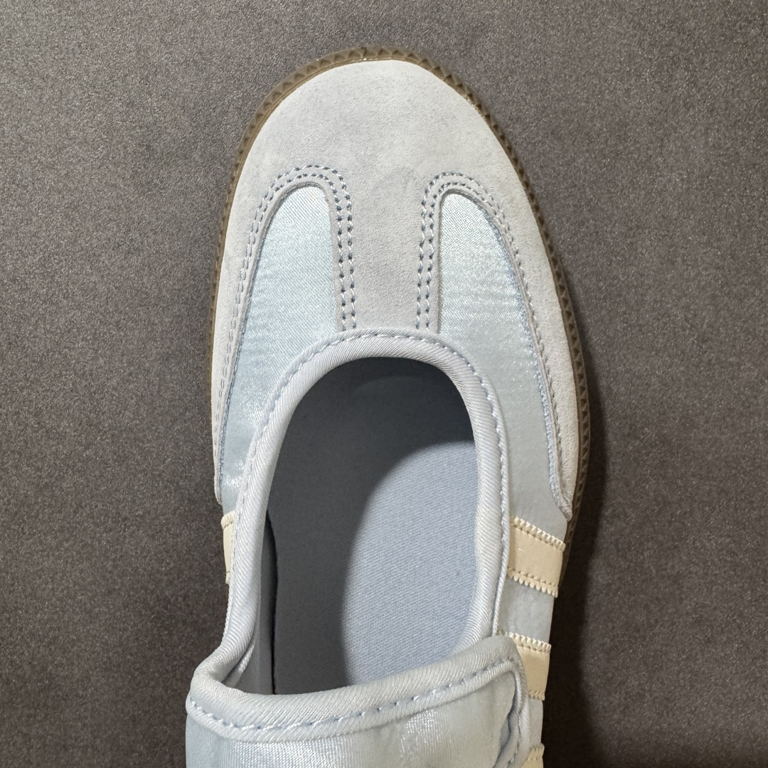 图片[8]-特价【公司级】Adidas Samba Janes阿迪达斯玛丽珍款玫瑰金板鞋懒人一脚蹬运动鞋 Adidas Samba Janes采用皮革材质，Adidas Samba Janes的设计融合了经典与现代元素。它采用了玛丽珍鞋的特色设计，如鞋面上的扣带和环扣装饰，同时保留了Samba鞋的经典三道杠设计和橡胶大底。这款鞋的鞋型修长，中足偏窄，整体贴合感强，适合标准脚型和宽脚型的人群‌ 货号： IH9206 HI6485 尺码：36 36.5 37 38 38.5 39 40 40.5 41 42-选品中心