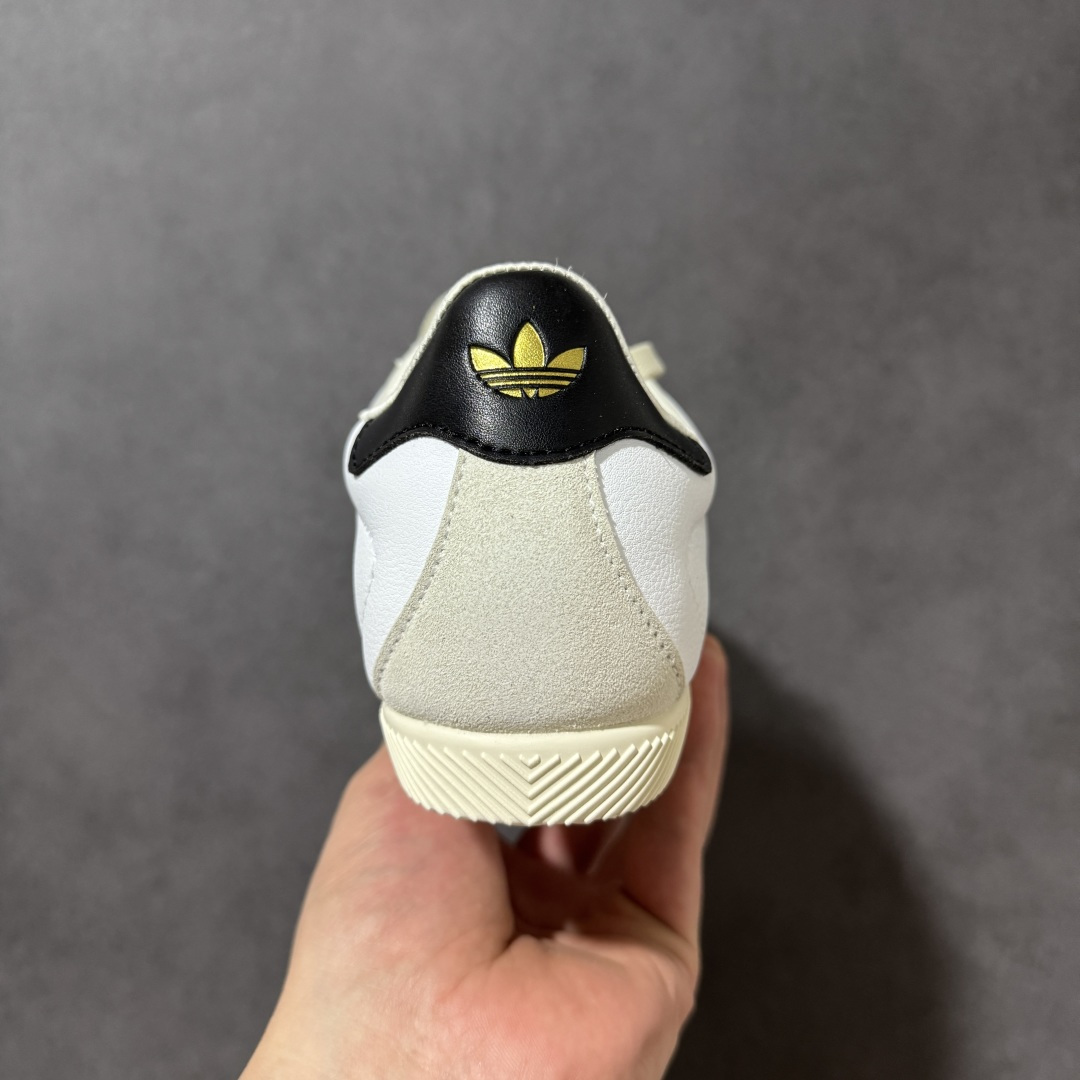 图片[4]-【公司级】adidas阿迪达斯三叶草男女鞋CHANGLE运动休闲鞋，经典鞋款，皮革鞋面，橡胶外底，提供可靠抓力。日版鞋款致敬经典，融入现代风格。以复古低帮造型亮相，经典设计得以保留，并融入了双缝线丁 型鞋头焕新。采用舒适的摔纹打孔皮革精心打造，触感良好又实穿。鞋带设计，提供贴合且可调节的穿着体验，适合日常穿着。橡胶外底提供可靠抓力，令此款，运动鞋成为城市探索的百搭之选。adidas 品牌标识也为复古外观增添了正宗实感。 货号：KJ3959 尺码： 36-45-选品中心