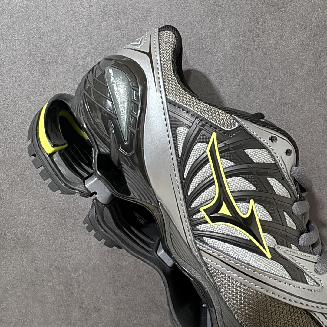 图片[6]-【公司级】美津浓 Mizuno Wave Prophecy 15 缓震休闲跑鞋 美津浓最新运动跑鞋 鞋面采用透气网眼与牛刨层皮革拼接，同时保证透气与包裹，内衬3D织物高效排汗，碳素橡胶耐磨防滑，行走稳定，整体设计兼顾运动功能性与日常舒适度。 货号：D1GA333709 尺码：36-45-选品中心