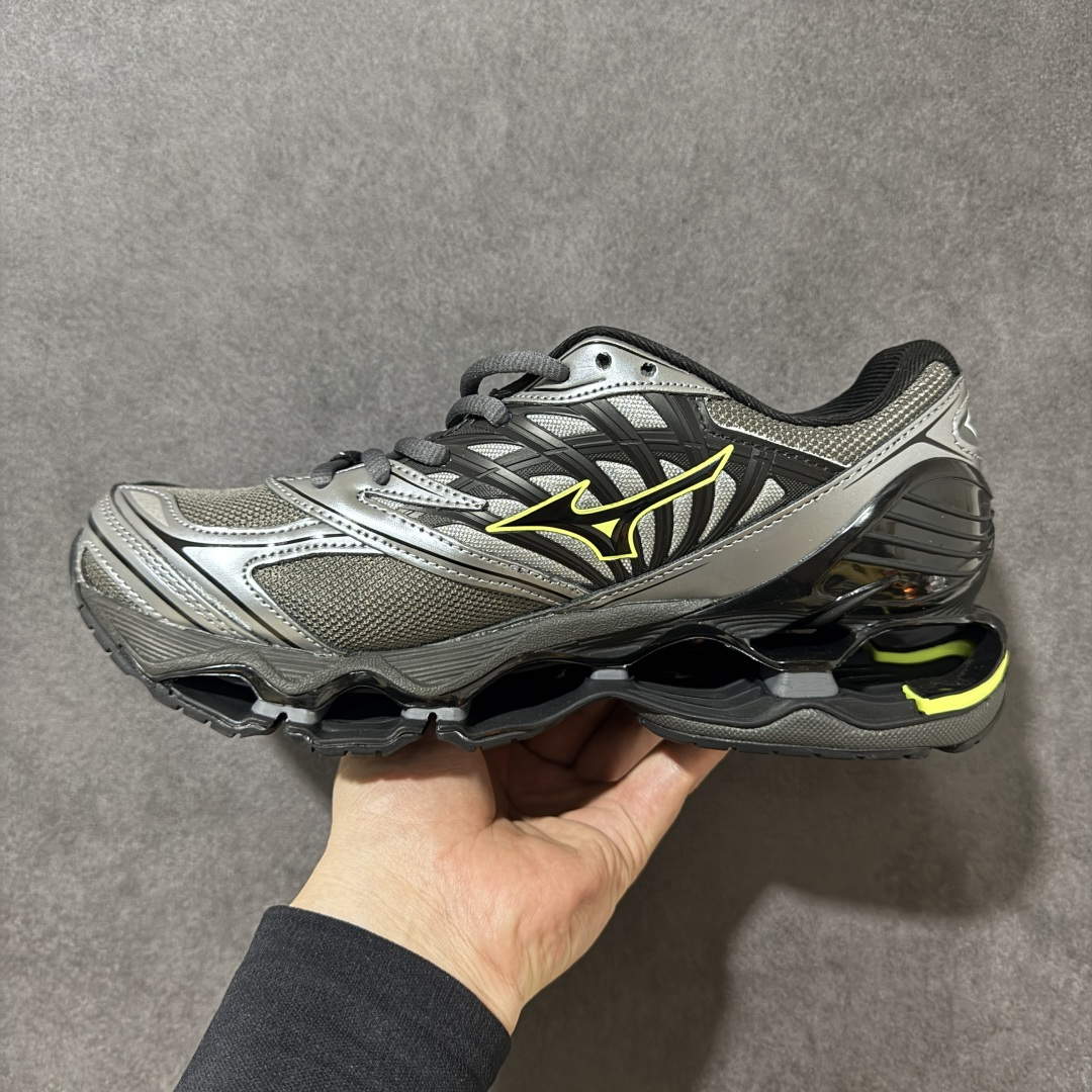 图片[2]-【公司级】美津浓 Mizuno Wave Prophecy 15 缓震休闲跑鞋 美津浓最新运动跑鞋 鞋面采用透气网眼与牛刨层皮革拼接，同时保证透气与包裹，内衬3D织物高效排汗，碳素橡胶耐磨防滑，行走稳定，整体设计兼顾运动功能性与日常舒适度。 货号：D1GA333709 尺码：36-45-选品中心