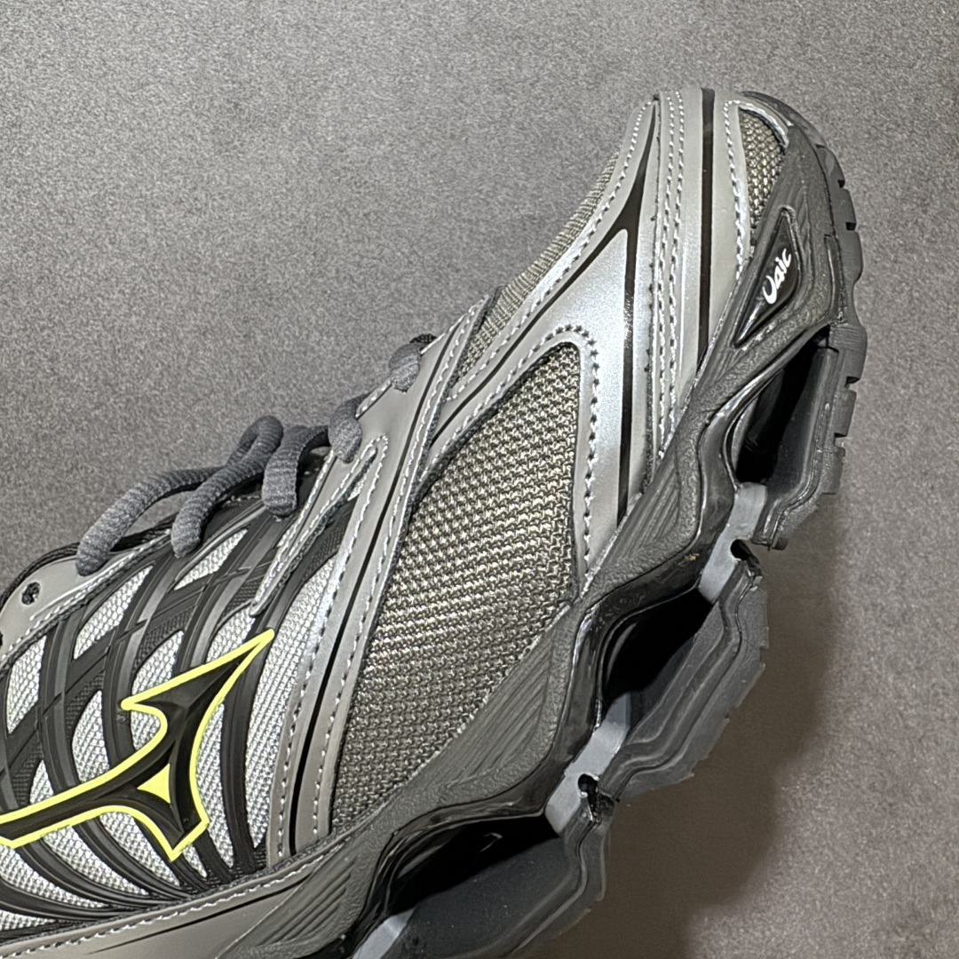 图片[5]-【公司级】美津浓 Mizuno Wave Prophecy 15 缓震休闲跑鞋 美津浓最新运动跑鞋 鞋面采用透气网眼与牛刨层皮革拼接，同时保证透气与包裹，内衬3D织物高效排汗，碳素橡胶耐磨防滑，行走稳定，整体设计兼顾运动功能性与日常舒适度。 货号：D1GA333709 尺码：36-45-选品中心