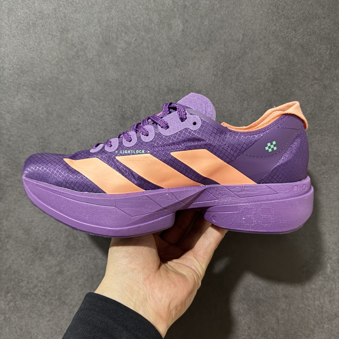 图片[2]-【公司级】ADIZERO ADIOS PRO 4 M 阿迪超轻透气缓震跑鞋   整体外观造型与adiZero Adios Pro EVO 1非常相似 中底配置方面搭载全掌Lightstrike Pro 鞋面采用透气网面示人 契合日常训练鞋的定位 更加耐用 外底给到了马牌橡胶 及上代竞速旗舰adidas Adizero Adios Pro 3区域分布 货号： JR1288 尺码：36-45带半码-选品中心