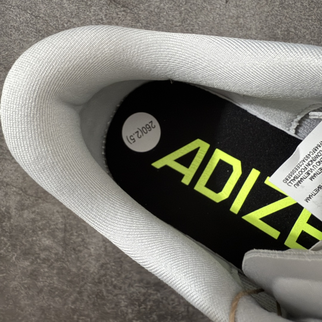 图片[8]-【XE版本】Adidas Adizero EVO SL 马拉松竞速专业跑鞋 市场最强版出货 原材料 内置碳板 原厂网纱潮流 超临界发泡大底 脚感软弹度与原版几乎无差别 细节目前市场最接近原版品质 外贸专供 最大做到48码 此款针织网面非常轻薄 纤维间的缝隙很大 可以保证跑步时的透气、排汗效果 鞋舌直接与两侧的内衬和鞋底连接在一起 在跑步过程中不会被鞋舌的左右移动所困扰 在标准鞋带孔的基础上再拓宽一组鞋带孔 适合不同脚型的需求 突破性 EnergyRods 技术，有助于跑者实现更好的成绩 中底独特的LIGHTSTRIKE PRO泡棉材质 微弹感觉在跑步过程中给予了良好的支撑体验 对于顶级精英和高水平进阶跑者来说 ADIOS PRO是一双值得信赖的竞速比赛用鞋 货号：JR3419 尺码：36-48-选品中心