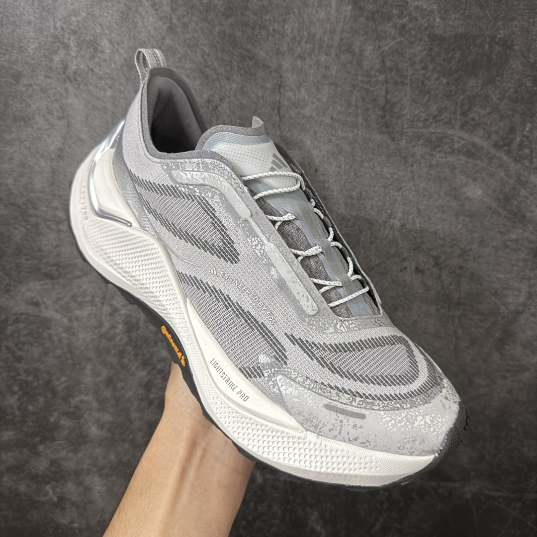 图片[3]-【纯原版】adidas HOLO PEAK 舒适贴合 户外越野跑鞋 男女同款 KK2240 顶级纯原 原鞋私模1：1开发 抽绳绑带设计，黑武士款机能感拉满，Lightstrike Pro中底踩出硬核气场，暗黑美学直接封神；黑武士款通透网面+流线型设计，清爽又轻盈，穿搭脚感全拿捏；大地咖款复古氛围感拉满，马牌大底防滑耐磨，抓地力超稳，软弹中底适合长时间步行越野不累脚，超高颜值 百搭各种风格！ 尺码：36-45含半码-选品中心