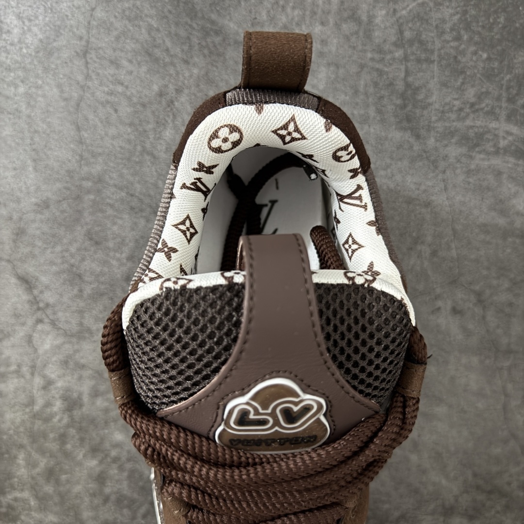 图片[8]-【纯原礼盒版】Louis Vuitton LV Skate时装走秀圆头系带运动鞋 完美鞋型超高的清洁度 零毛边线头瑕疵 全套原楦原纸版原鞋开模 全网最具灵魂的版型 正确原装黄色鞋盒 正确中底印花 鞋面印花3D高频深度立体 全鞋电脑针车 紧密相连 针距密度一致 环保乳胶注塑鞋垫 厚度脚感还原原版 皮面裁剪部位 统一油边封口工艺 原装橡胶大底含胶量大底组合零偏差 专柜全套包装 防尘袋 说明书 质保卡 男女鞋 尺码：35-46-选品中心