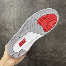 Air Jordan 3 OG Retro 2025版aj3真蓝 白蓝 出货 货号:IF4396-104 Air Jordan 3 OG Retro 2025版aj3真蓝 白蓝 出货 货号:IF4396-104