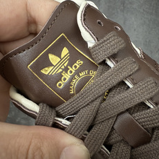 adidas originals Samba 贴合舒适 德训鞋 男女同款 棕色 IH9373口碑大厂出品 adidas originals Samba 贴合舒适 德训鞋 男女同款 棕色 IH9373口碑大厂出品
