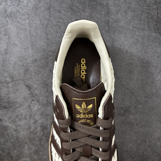 adidas originals Samba 贴合舒适 德训鞋 男女同款 棕色 IH9373口碑大厂出品 adidas originals Samba 贴合舒适 德训鞋 男女同款 棕色 IH9373口碑大厂出品