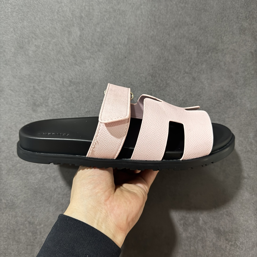 【公司级】Hermes Chypre 爱马仕平底一字拖鞋 Gray Black 尺码:35 36 37 38 39 40 41 42 43 44 45 46-选品中心