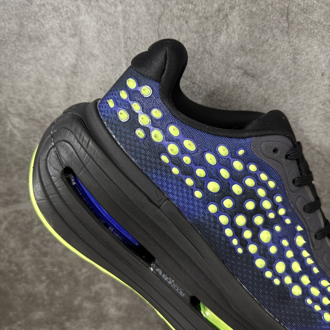 Nike VOMERO PREMIUM 耐克 舒适减震防滑 低帮跑步鞋全掌ReactX泡绵中底 前掌和后