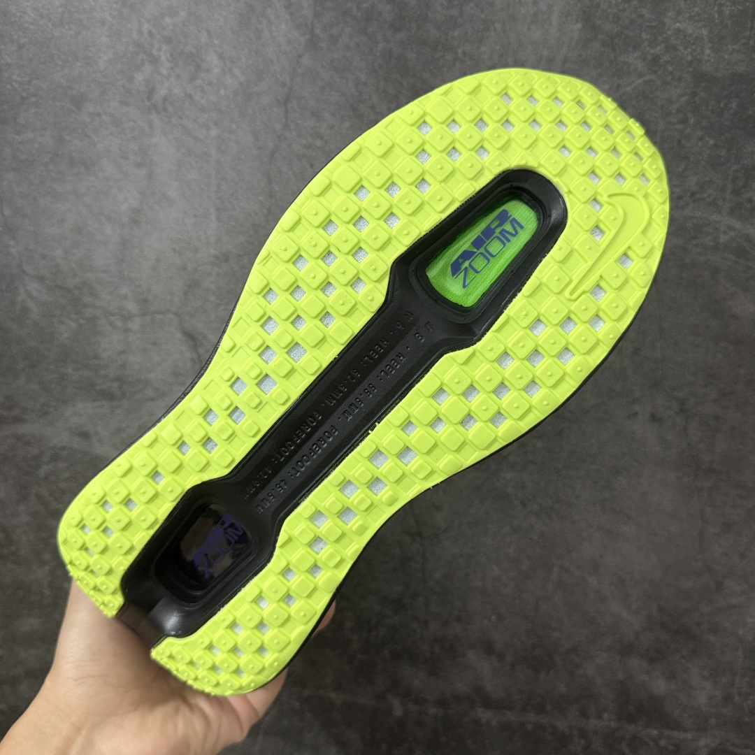 Nike VOMERO PREMIUM 耐克 舒适减震防滑 低帮跑步鞋全掌ReactX泡绵中底 前掌和后