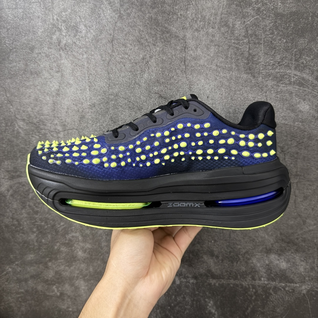 Nike VOMERO PREMIUM 耐克 舒适减震防滑 低帮跑步鞋全掌ReactX泡绵中底 前掌和后