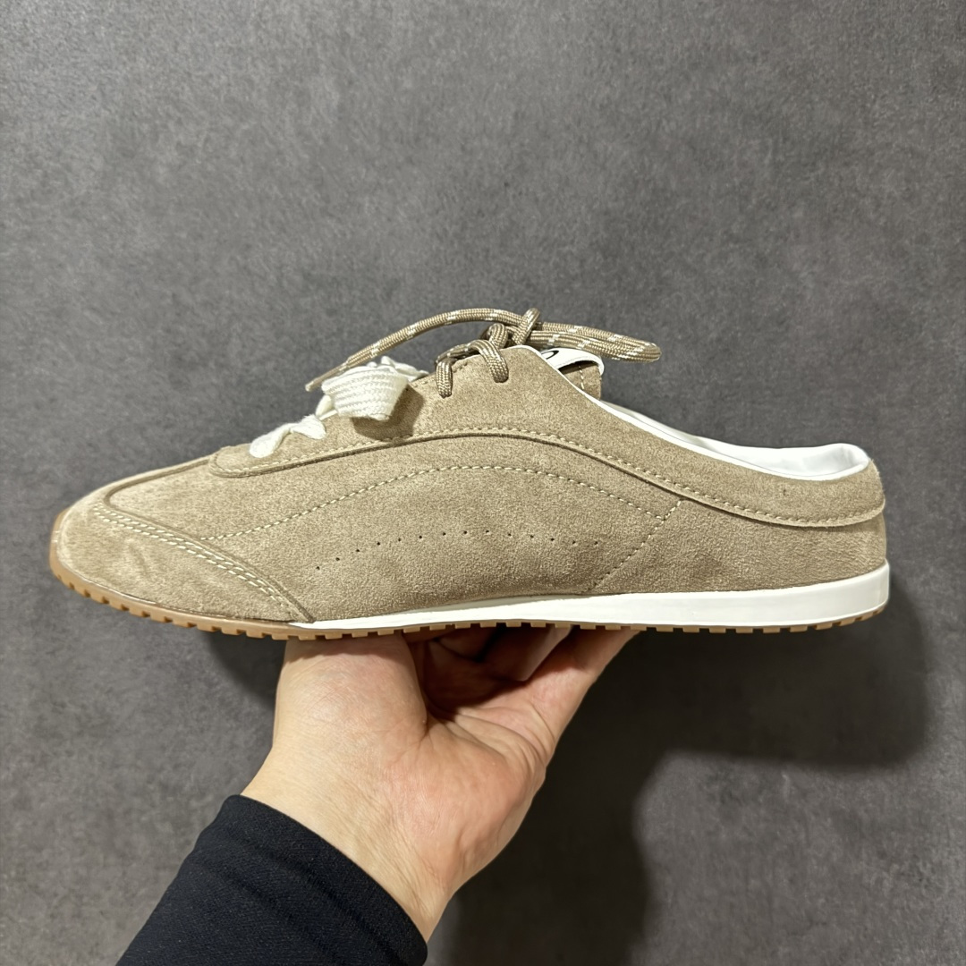 美国知名瑜伽品牌 Alo Yoga Launches Mule Sneaker 发动系列低帮阿甘T头薄底
