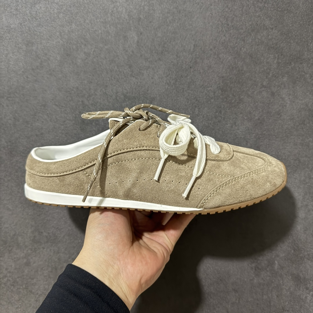 美国知名瑜伽品牌 Alo Yoga Launches Mule Sneaker 发动系列低帮阿甘T头薄底