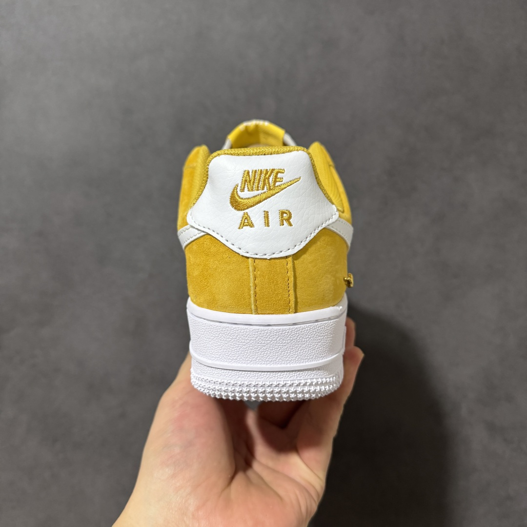 图片[4]-【公司级】Nike Air Force 1 Low 空军一号低帮运动休闲板鞋 官方同步 原装级别 原楦头原纸板 打造纯正空军版型#专注外贸渠道 全掌内置蜂窝气垫 #原盒配件 原厂中底钢印、拉帮完美 货号：IB4417-101 尺码： 36 36.5 37.5 38 38.5 39 40 40.5 41 42 42.5 43 44 44.5 45-选品中心