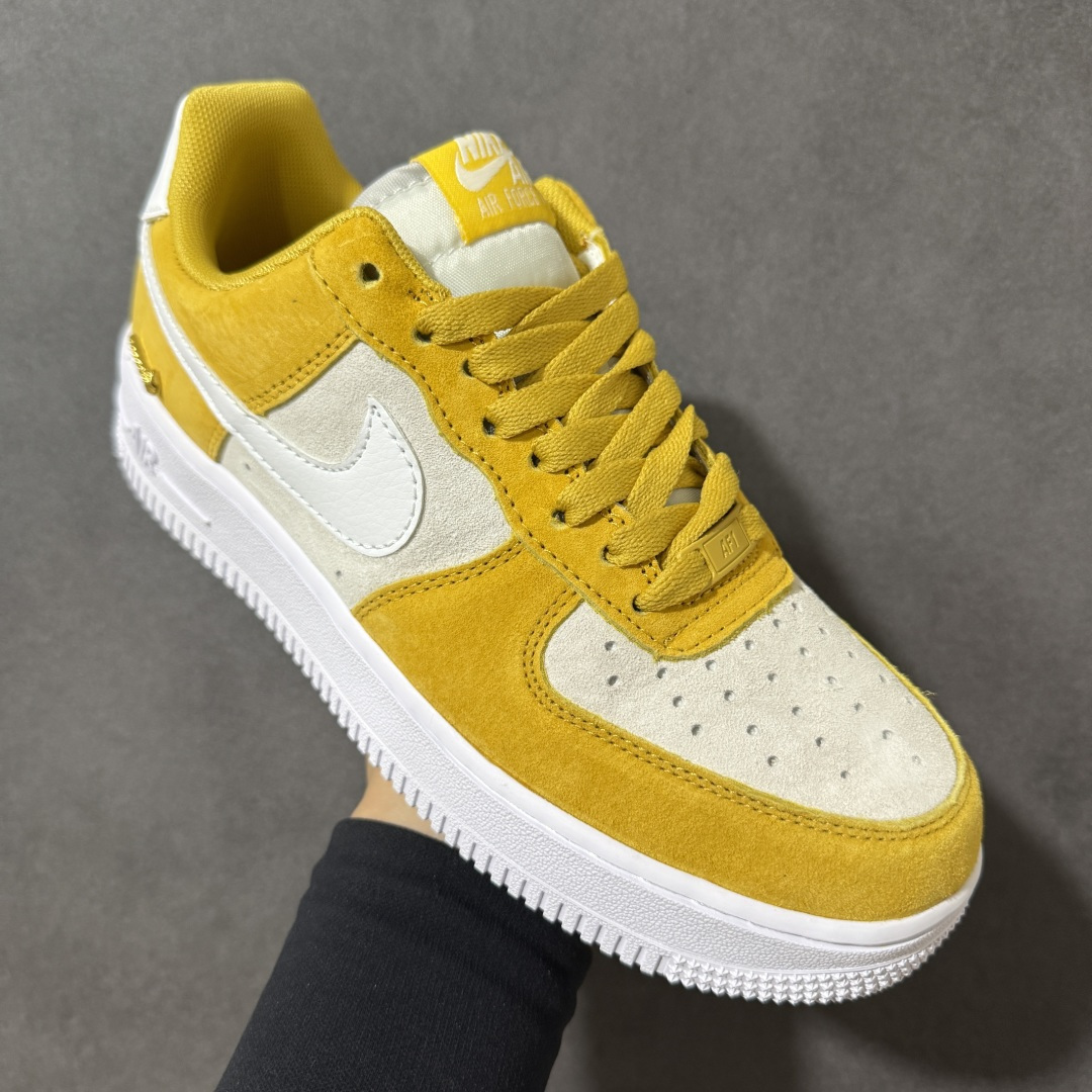 图片[3]-【公司级】Nike Air Force 1 Low 空军一号低帮运动休闲板鞋 官方同步 原装级别 原楦头原纸板 打造纯正空军版型#专注外贸渠道 全掌内置蜂窝气垫 #原盒配件 原厂中底钢印、拉帮完美 货号：IB4417-101 尺码： 36 36.5 37.5 38 38.5 39 40 40.5 41 42 42.5 43 44 44.5 45-选品中心