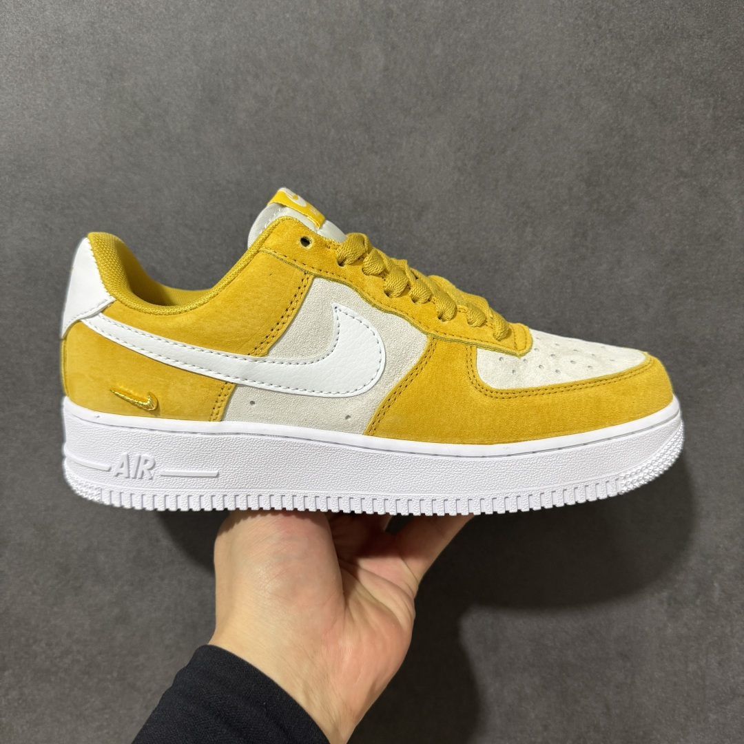 【公司级】Nike Air Force 1 Low 空军一号低帮运动休闲板鞋 官方同步 原装级别 原楦头原纸板 打造纯正空军版型#专注外贸渠道 全掌内置蜂窝气垫 #原盒配件 原厂中底钢印、拉帮完美 货号：IB4417-101 尺码： 36 36.5 37.5 38 38.5 39 40 40.5 41 42 42.5 43 44 44.5 45-选品中心