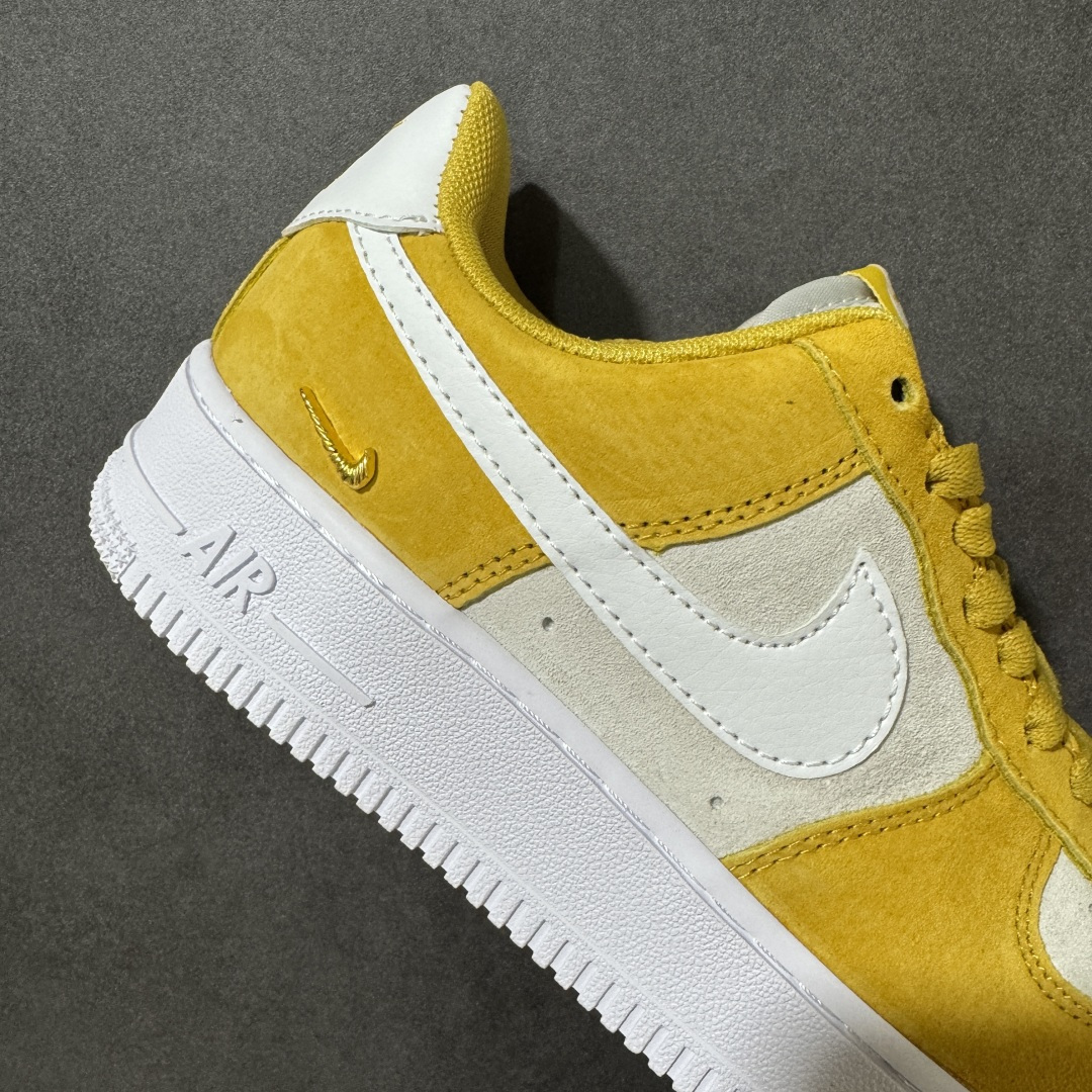 图片[6]-【公司级】Nike Air Force 1 Low 空军一号低帮运动休闲板鞋 官方同步 原装级别 原楦头原纸板 打造纯正空军版型#专注外贸渠道 全掌内置蜂窝气垫 #原盒配件 原厂中底钢印、拉帮完美 货号：IB4417-101 尺码： 36 36.5 37.5 38 38.5 39 40 40.5 41 42 42.5 43 44 44.5 45-选品中心