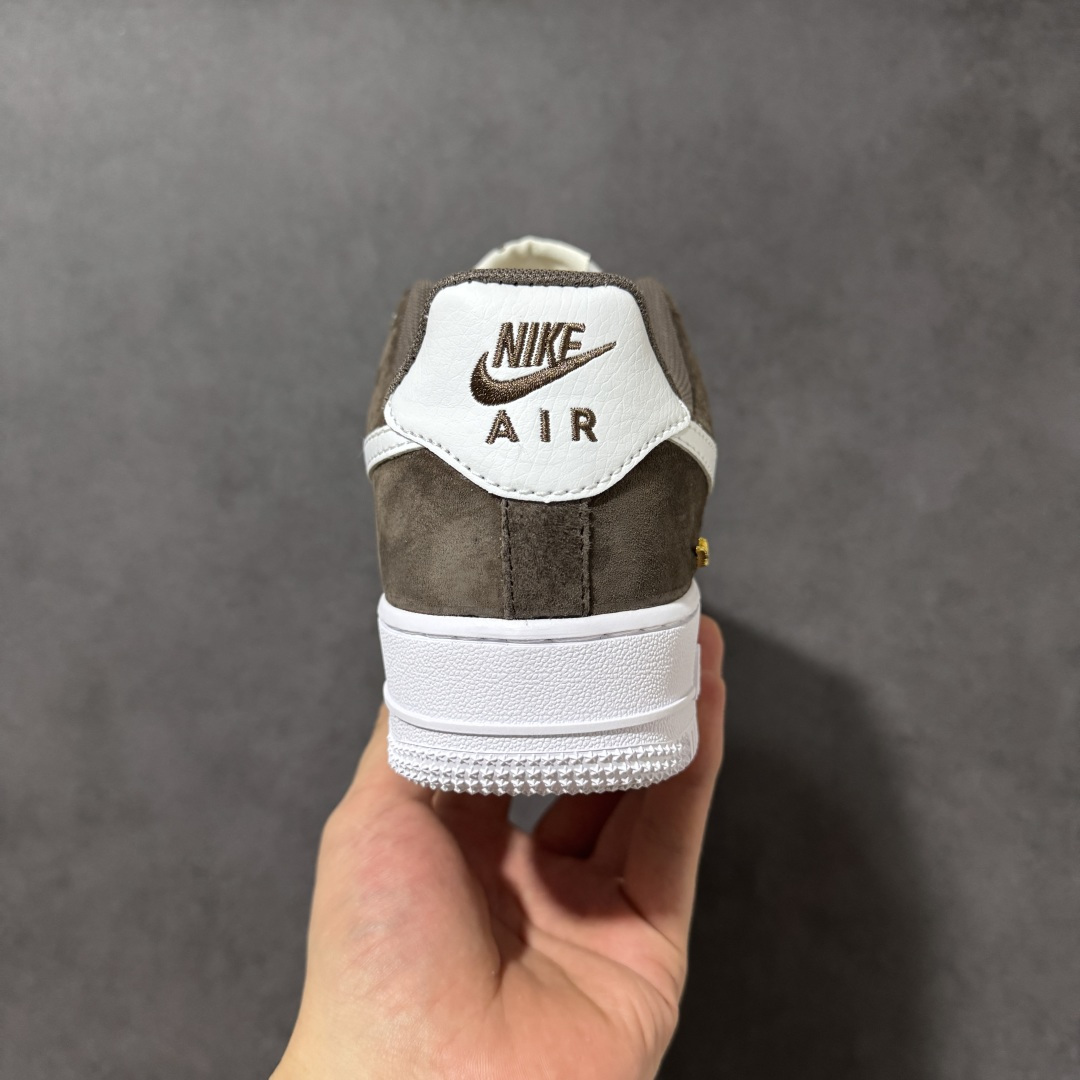 图片[4]-【公司级】Nike Air Force 1 Low 空军一号低帮运动休闲板鞋 官方同步 原装级别 原楦头原纸板 打造纯正空军版型#专注外贸渠道 全掌内置蜂窝气垫 #原盒配件 原厂中底钢印、拉帮完美 货号：IQ4244-102 尺码： 36 36.5 37.5 38 38.5 39 40 40.5 41 42 42.5 43 44 44.5 45-选品中心