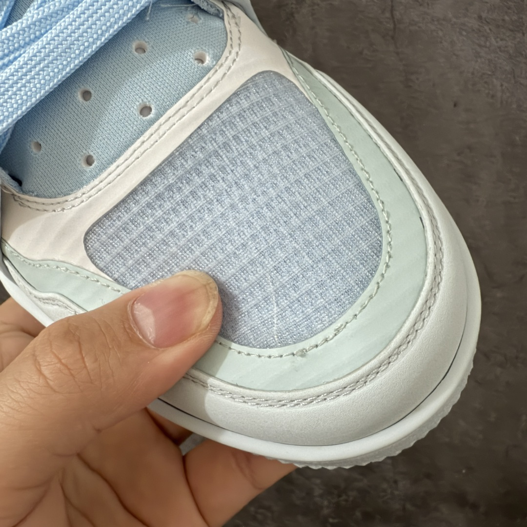 图片[4]-【YS纯原】广奢高端货–唯一正确版本 LOUIS VUITTON Tilted 系列｜2026 全新上架 透气系列 LV 路易威登 Tilted Low Sneakers 倾斜系列低帮复古休闲运动板鞋 男鞋｜广东原产｜市售顶级版本 ✦ 升级原楦型开发纸版，鞋型更立体更正 ✦ Monogram 丹宁布鞋面，质感高级耐看 ✦ 鞋垫嵌入EVA软脚感物料，回弹舒适 ✦ 后跟耐弯折滴塑支撑片，稳定不塌 ✦ 全新开发TPR光泽组合隔色鞋底 ✦ LV组合 TPU 生胶底结构，行走稳、耐磨强 ✦ 原版购入开发 ✦ 厚实抽屉式礼品鞋盒 ✦ 原装包装说明书＋防尘布袋 ✦ 附送官方快递加固牛皮 尺码：36-45-选品中心