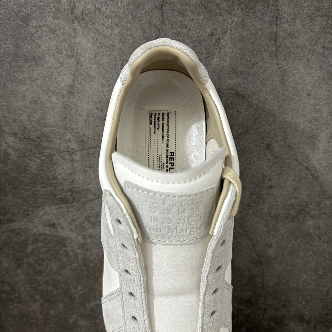 图片[8]-【莞产G纯原】Maison Margiela Calfskin Replica MM6 马吉拉复古低帮时尚德训鞋 高端零售专供批次 全套原楦原纸板原厂数据开发 全鞋荧光划线卡点 胶水把控整洁度追求极致完美 多重QC质检 超越公司货的品控标准 实实在在的免检产品 原盒原配防尘袋购物卡 全网唯一正确0-23数字排版 一比一间距字体 内里全头层小羊皮 原版防滑鞋底设计 灰色翻毛牛皮 白色细纹贝利头层皮 依照原版逐帧开发 原装淡粉纸板中底带编号钢印 尺码：36-46无半码-选品中心