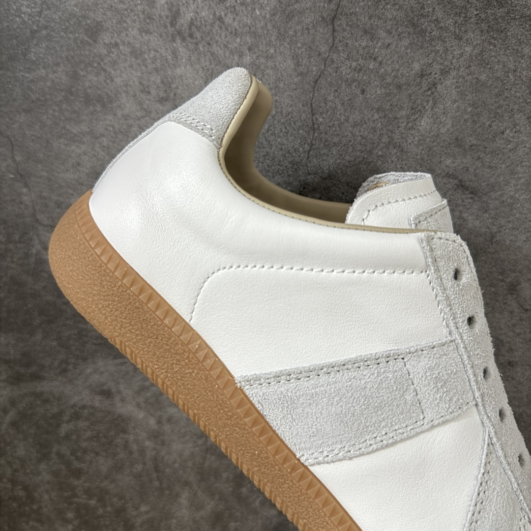 图片[7]-【莞产G纯原】Maison Margiela Calfskin Replica MM6 马吉拉复古低帮时尚德训鞋 高端零售专供批次 全套原楦原纸板原厂数据开发 全鞋荧光划线卡点 胶水把控整洁度追求极致完美 多重QC质检 超越公司货的品控标准 实实在在的免检产品 原盒原配防尘袋购物卡 全网唯一正确0-23数字排版 一比一间距字体 内里全头层小羊皮 原版防滑鞋底设计 灰色翻毛牛皮 白色细纹贝利头层皮 依照原版逐帧开发 原装淡粉纸板中底带编号钢印 尺码：36-46无半码-选品中心