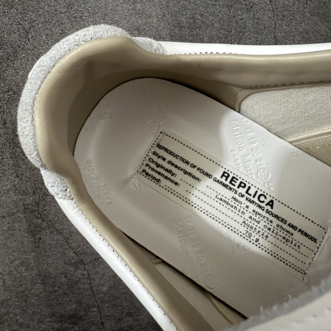 图片[9]-【莞产G纯原】Maison Margiela Calfskin Replica MM6 马吉拉复古低帮时尚德训鞋 高端零售专供批次 全套原楦原纸板原厂数据开发 全鞋荧光划线卡点 胶水把控整洁度追求极致完美 多重QC质检 超越公司货的品控标准 实实在在的免检产品 原盒原配防尘袋购物卡 全网唯一正确0-23数字排版 一比一间距字体 内里全头层小羊皮 原版防滑鞋底设计 灰色翻毛牛皮 白色细纹贝利头层皮 依照原版逐帧开发 原装淡粉纸板中底带编号钢印 尺码：36-46无半码-选品中心