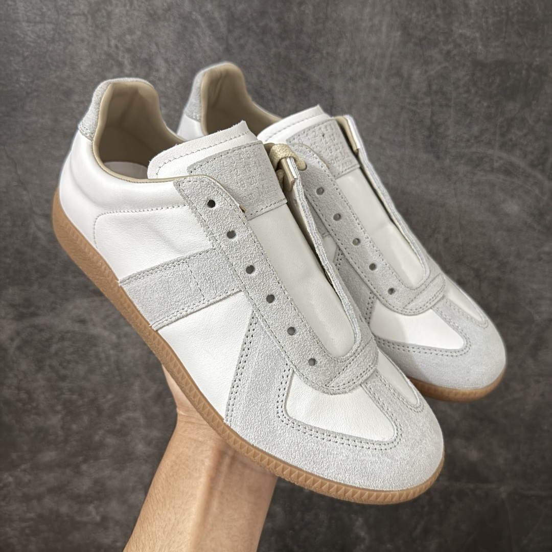 【莞产G纯原】Maison Margiela Calfskin Replica MM6 马吉拉复古低帮时尚德训鞋 高端零售专供批次 全套原楦原纸板原厂数据开发 全鞋荧光划线卡点 胶水把控整洁度追求极致完美 多重QC质检 超越公司货的品控标准 实实在在的免检产品 原盒原配防尘袋购物卡 全网唯一正确0-23数字排版 一比一间距字体 内里全头层小羊皮 原版防滑鞋底设计 灰色翻毛牛皮 白色细纹贝利头层皮 依照原版逐帧开发 原装淡粉纸板中底带编号钢印 尺码:36-46无半码-选品中心