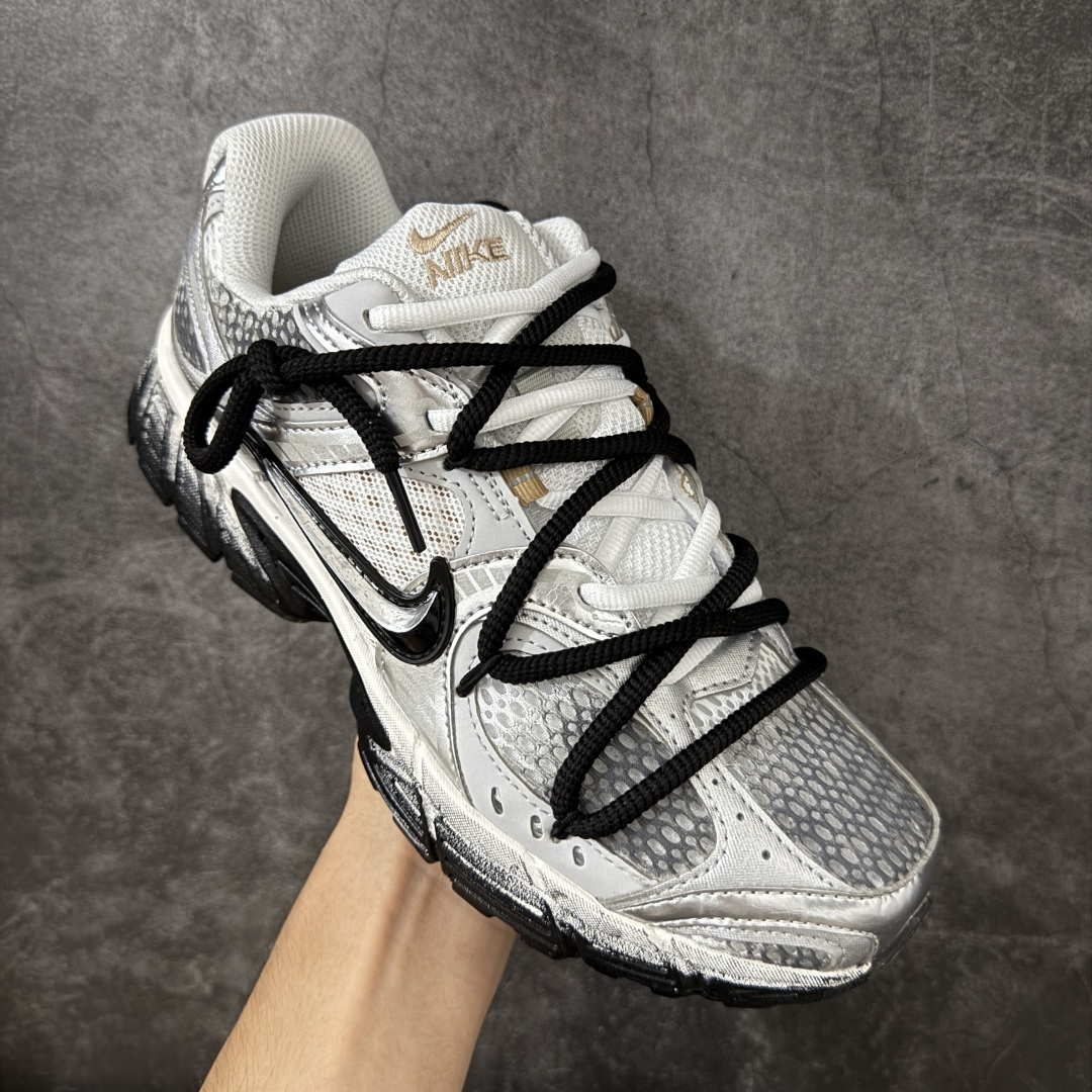 图片[3]-【手绘定制版】Nike V5 RNR 手工手绘涂鸦恶作剧 荒砾行者 HJ5228-102 此款为人工手绘定制图案 原版基于Nike RNR 修改款 加以创意定制 完美品质做工 个性十足 原厂原档案数据开发 原盒包装 尺码：36-45带半码-选品中心