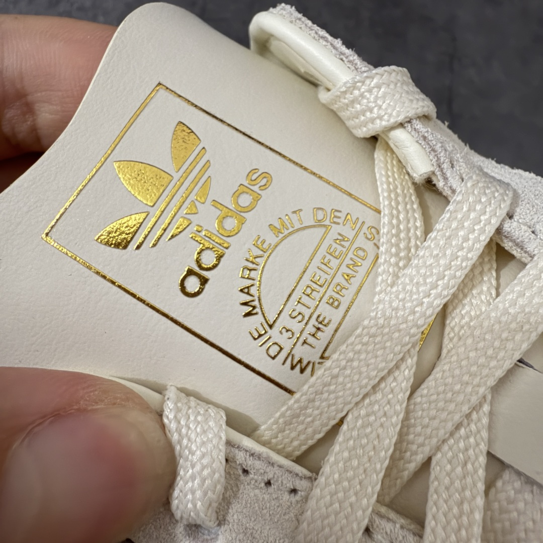 图片[6]-【Top纯原】桑巴德训拖鞋一脚蹬 adidas originals Samba OG MULE 包头拖鞋 KH7719 浅米色 口碑大厂出品 品控大底版型不断改良更新 全套原纸板楦头开发 确保原汁原味 完美呈现桑巴版型 一比一鞋头弧度高度鞋身弧度 原厂头层皮料 细节品控鞋型随意对比 正确烫金高频细节 独家私模橡胶大底 原盒原配 尺码：36 36.5 37.5 38 38.5 39 40 40.5 41 42 42.5 43 44 44.5 45-选品中心