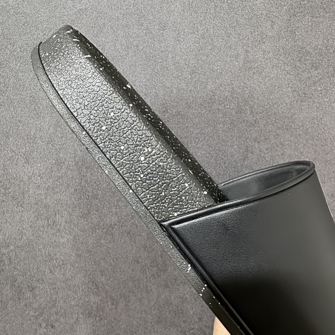 图片[6]-【公司级】Arcteryx Slipper PRO M 始祖鸟一字拖鞋 泼墨街头潮牌沙滩拖鞋 中底设计提供更佳支撑和舒适感受 一片式鞋面搭配加厚衬里 贴合脚面 给予舒适脚感 进口天然橡胶大底 超舒适顶级脚感 纳米纹防滑内底 防滑吸盘鞋底 踩浓浓屎感 秒杀市面一切版本 货号： 0772183363 尺码：36 37 38 39 40 41 42 43 44 45 编码： FJA170180-选品中心