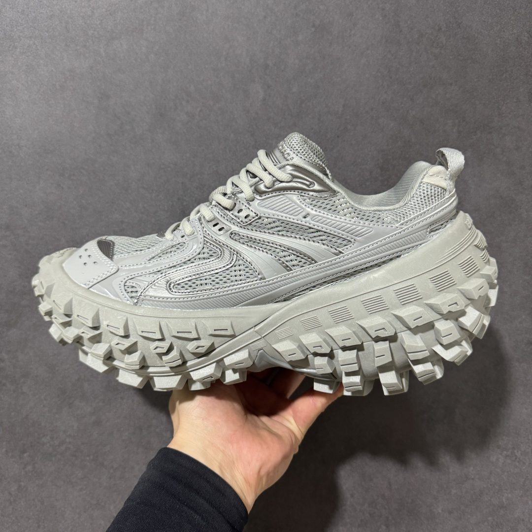 图片[2]-特价【Good纯原福利】巴黎世家 Balenciaga Defender 复古老爹鞋轮胎鞋 原市场5-600的货 顶级大厂出品 份量十足 售前售后保障到底 可退换 工厂白菜价清库存 价格相当给力 强推💪🏻 行业巅峰工艺之作！老牌大厂，品质如何就不多说了！实实在在的福利 注意把握 手慢无 注意代发运费超重‼️ 尺码：35 36 37 38 39 40 41 42 43 44 45 460同步官方 ️偏大1个尺码！-选品中心